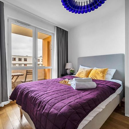 Wola Tower - 60M2, Balcony With City View, Parks Nearby - By Rentujemy Varsóvia Exterior foto